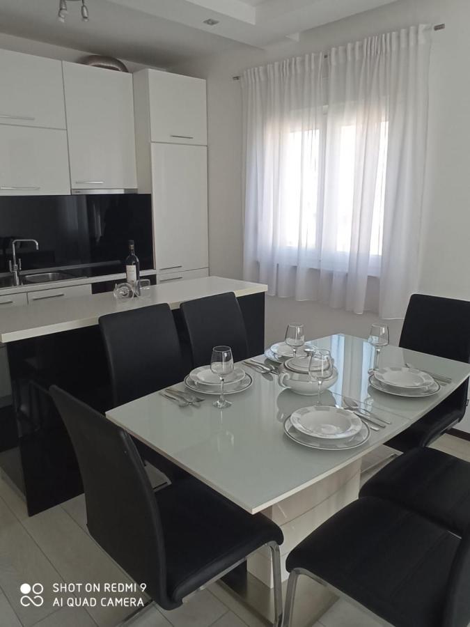 Apartman Emanuela Split Bagian luar foto